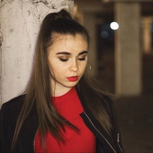 Meet your Posher, Danielle